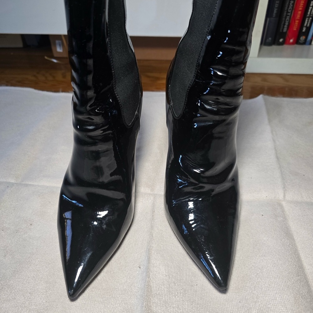 FINAL SALE!!! YSL Saint Laurent Black Patent Leather Opyum Booties - Picture 3 of 7